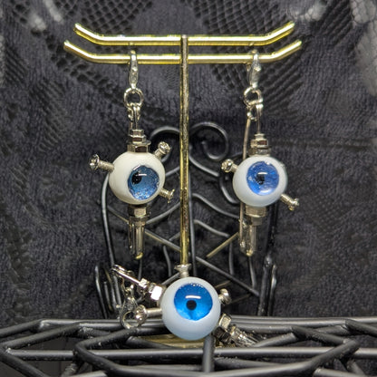 【安全じゃないピン】の片耳ピアス・イヤリング